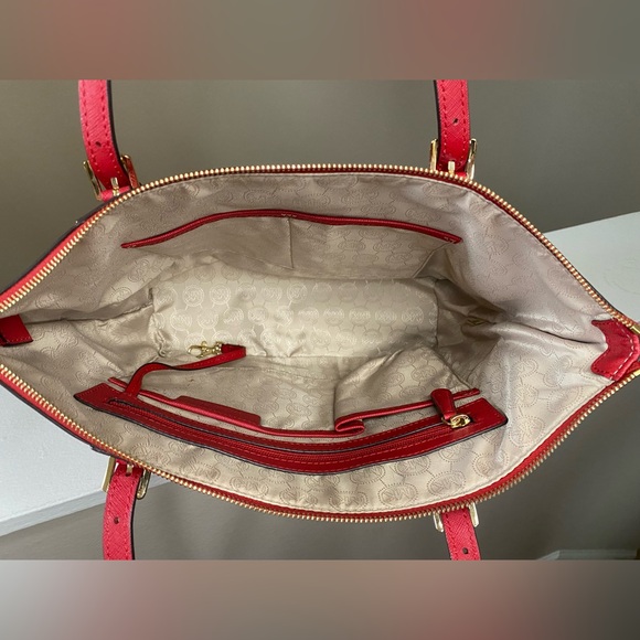 Michael Kors Jet Set Large Crossgrain Leather Top-Zip Tote Bag - Picture 5 of 5